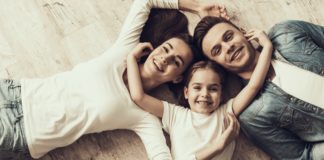 Family crisis does not wear a mask during a pandemic