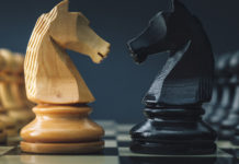 Silence after the storm: Friendship, between quarrels and forgiveness Chess game