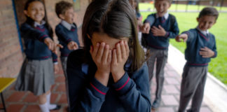 Bullying: Effective strategies to put an end to it bullying children making fun of another