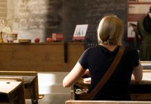 The limits of education and education with limits The limits of education and education with limits