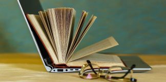 From the written page to the screen | The winding paths of reading From the written page to the screen. The winding paths of reading