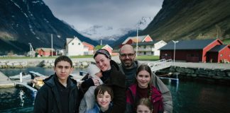“Fjord” and the temptation that precedes the film itself